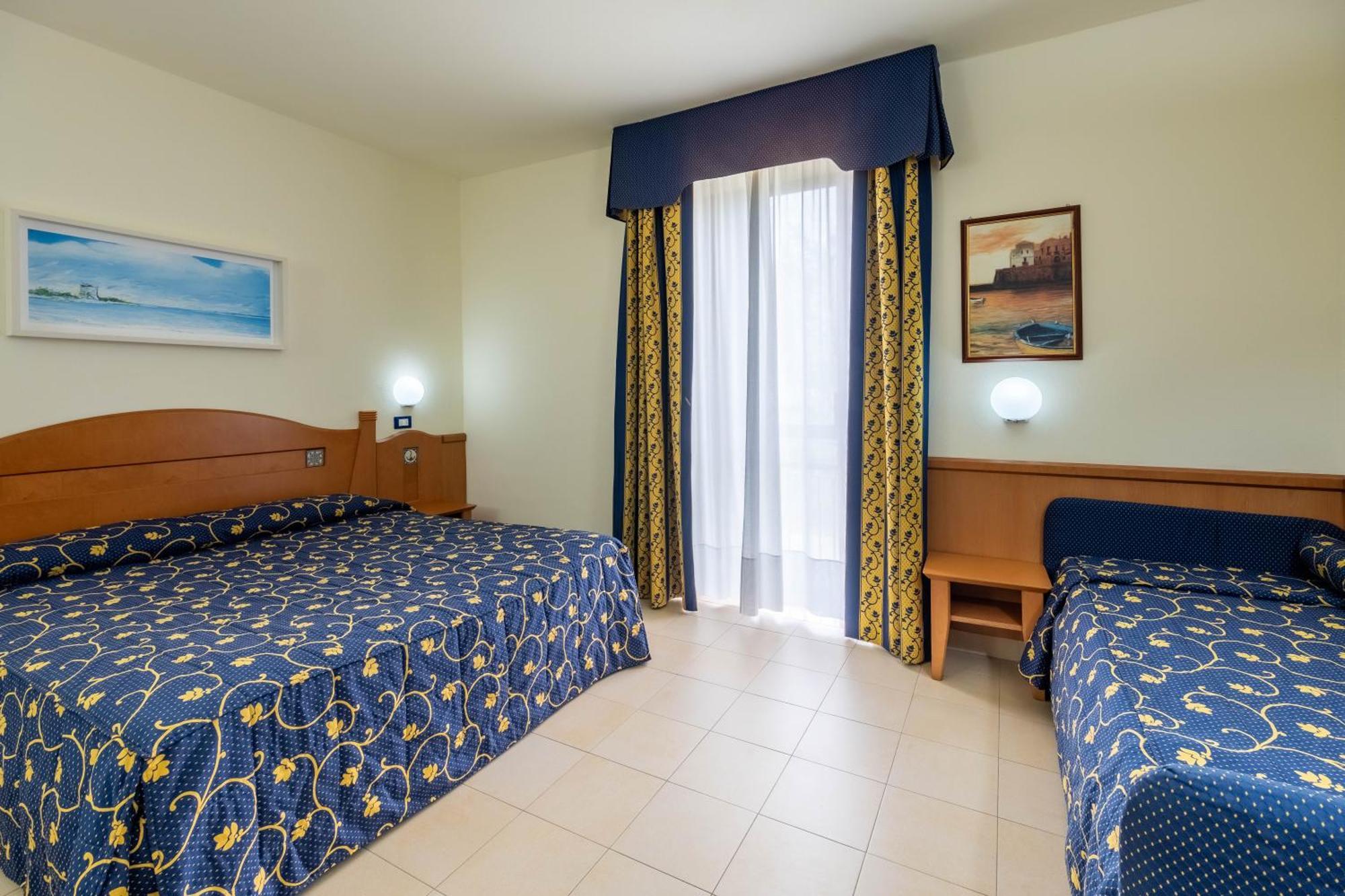 Blu Salento Village Sant Isidoro  Phòng bức ảnh
