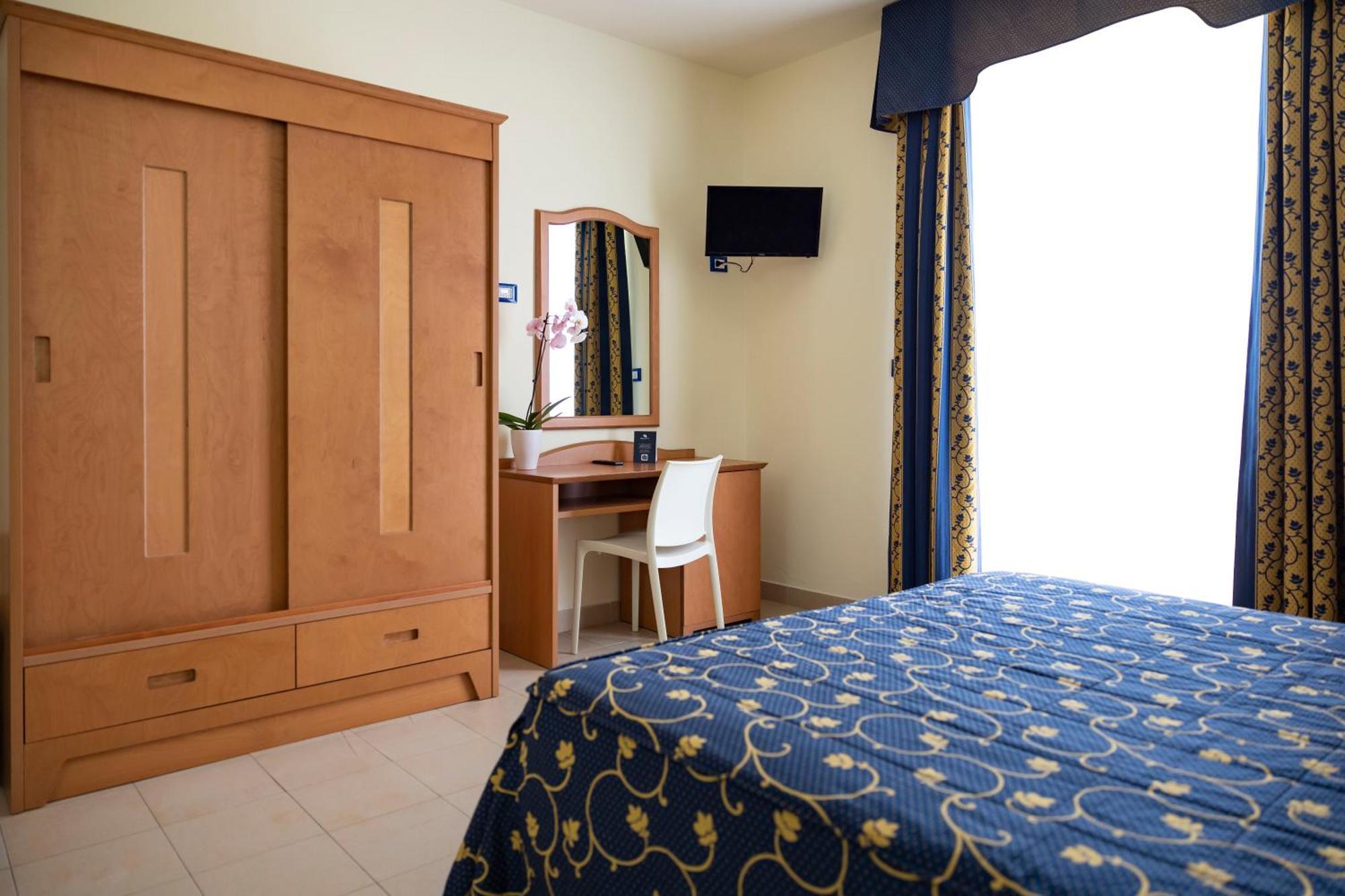Blu Salento Village Sant Isidoro  Phòng bức ảnh