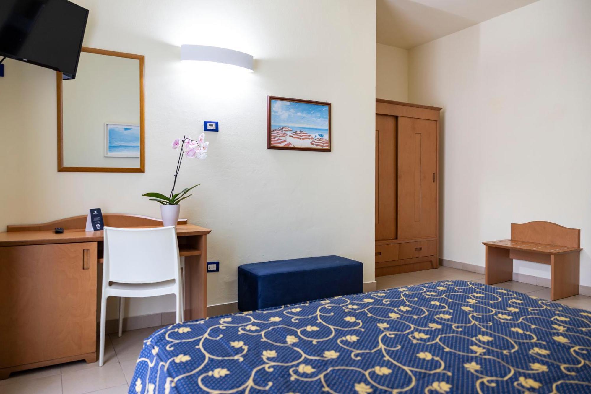 Blu Salento Village Sant Isidoro  Phòng bức ảnh