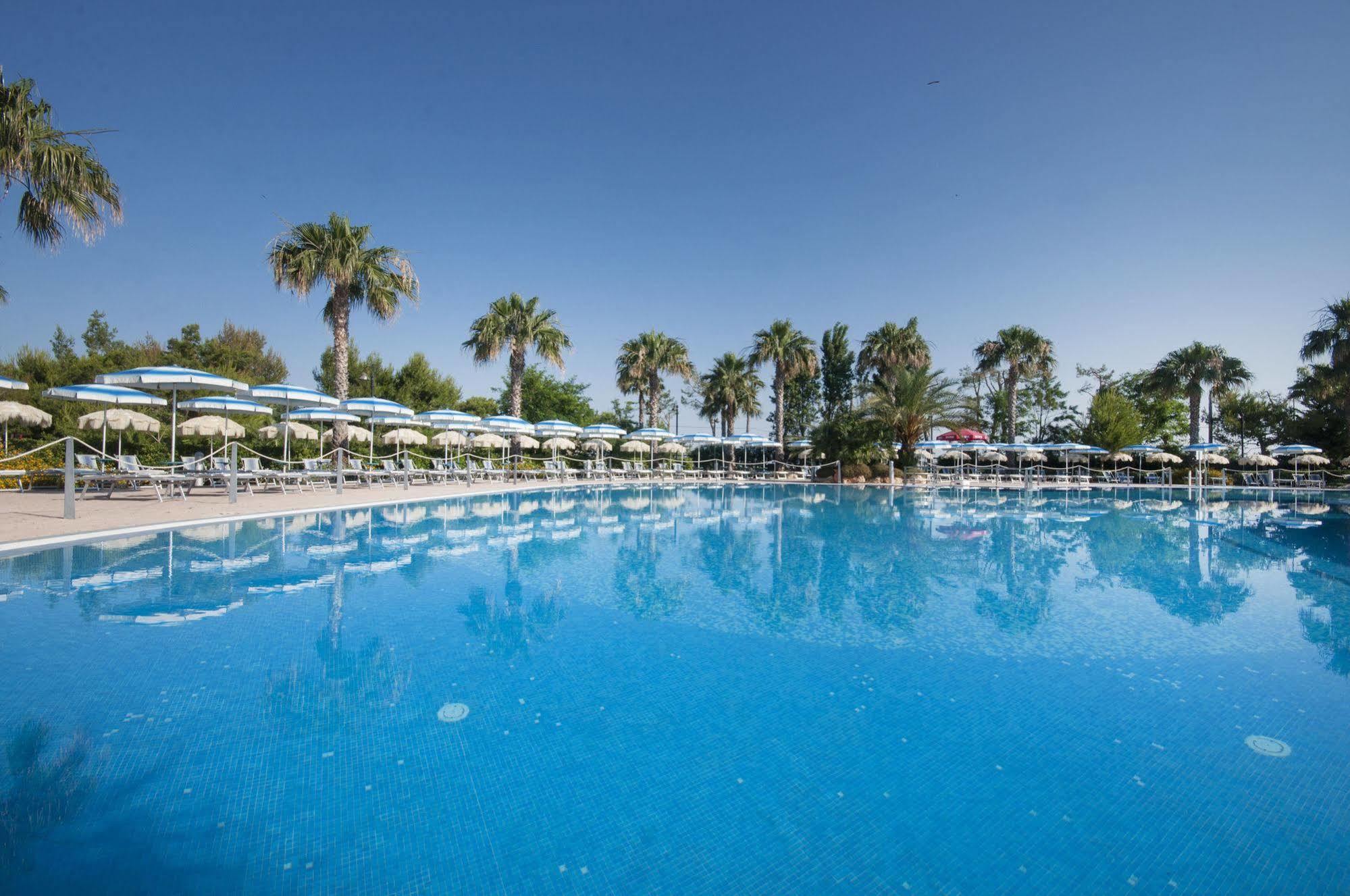 Blu Salento Village Sant Isidoro  Ngoại thất bức ảnh